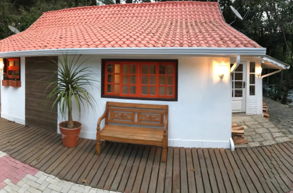 Casas para Alugar Perto do Rio - Airbnbs Incríveis na Serra e Litoral