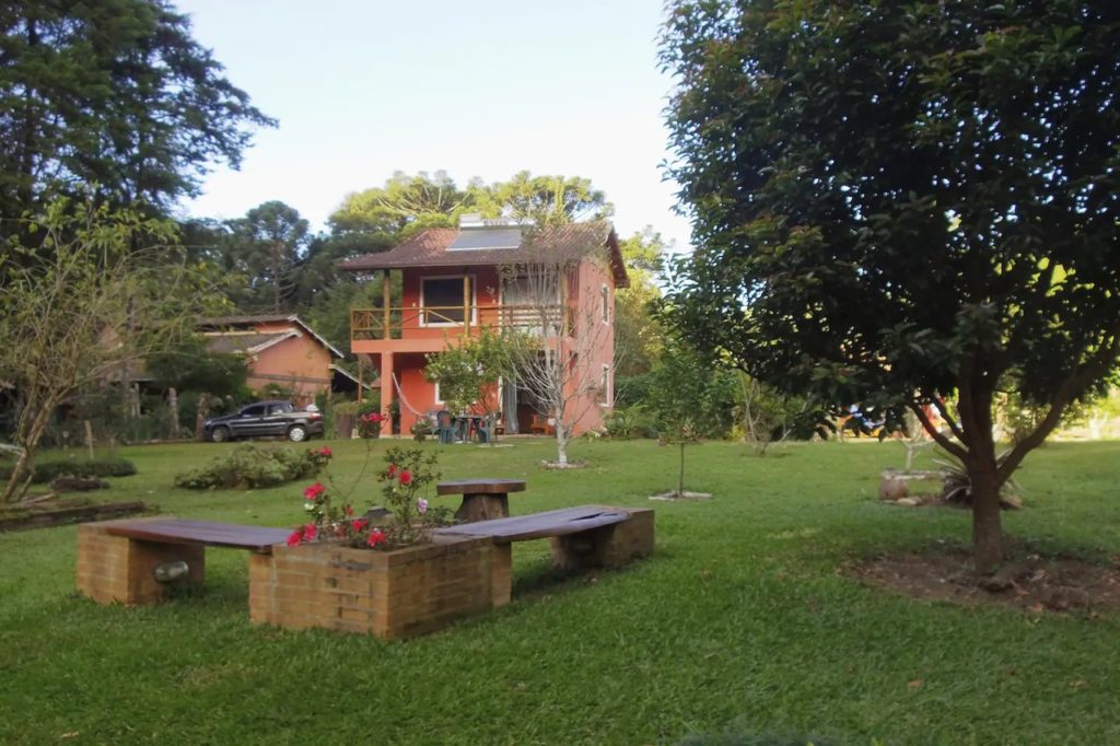Casas para Alugar Perto do Rio - Airbnbs Incríveis na Serra e Litoral