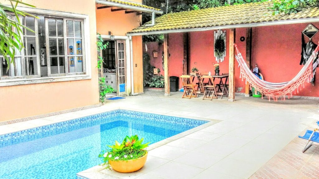 piscina das suítes para casais em Guarujá