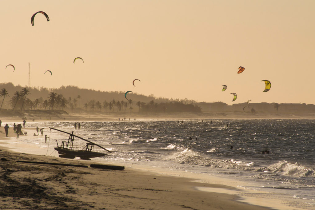 A Praia de Cumbuco no Ceará é uma das 26 melhores praias do Nordeste brasileiro