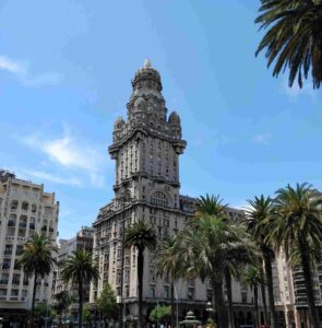 Palácio Salvo em Montevideo Uruguai - chip de celular Uruguai