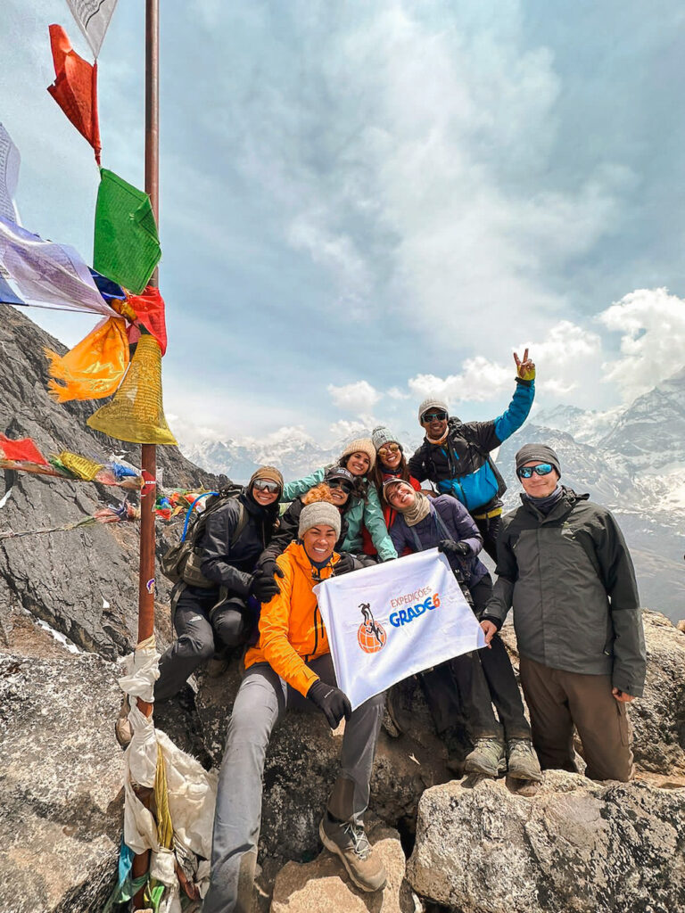 Qual a melhor agência para fazer o trekking ao campo base do Everest?