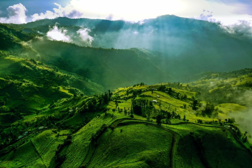 dayan-quinteros-Pinllopata, Ecuador-unsplash