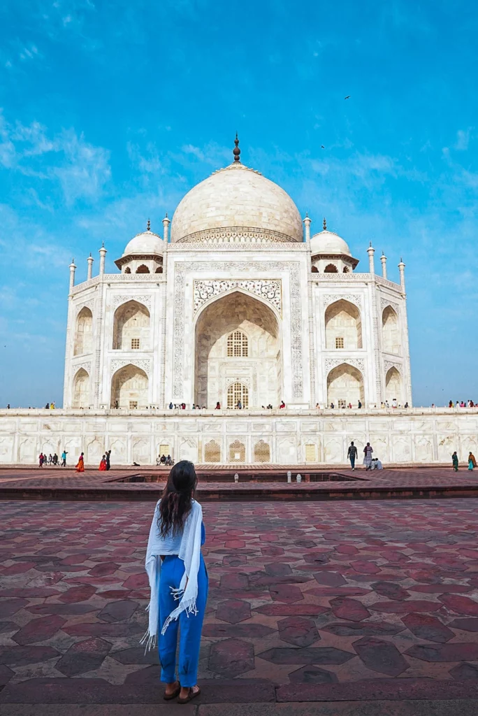 É impossível visitar o Taj Mahal e não querer compartilhar uma das 7 maravilhas do mundo moderno com a família e amigos. Por isso, estar conectado fez toda a diferença.