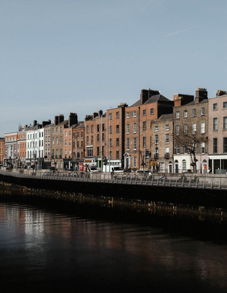 Chip Internacional Irlanda - Qual o melhor e que funciona no país? | Viva o Mundo