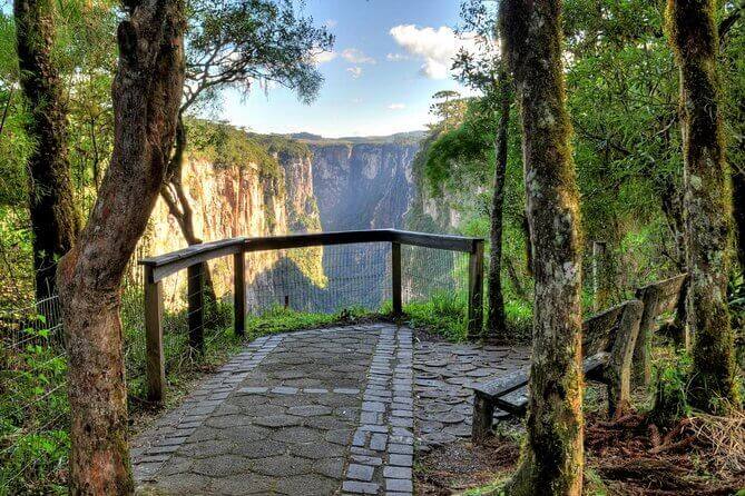 Passeios Serra Gaúcha Canyon Itaimbezinho: trilha com piquenique | Viva o Mundo