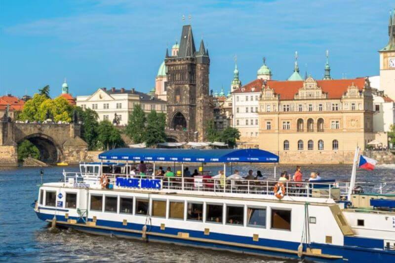 Tour completo por Praga + Passeio de barco | Viva o Mundo