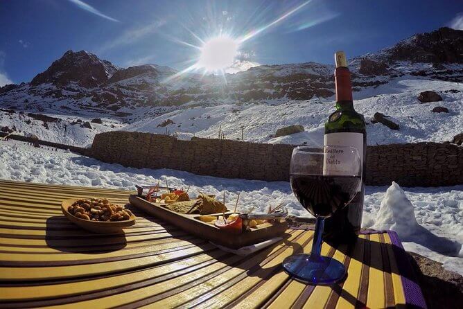 Viagem de meio dia ao Vale Nevado, incluindo queijos e vinhos