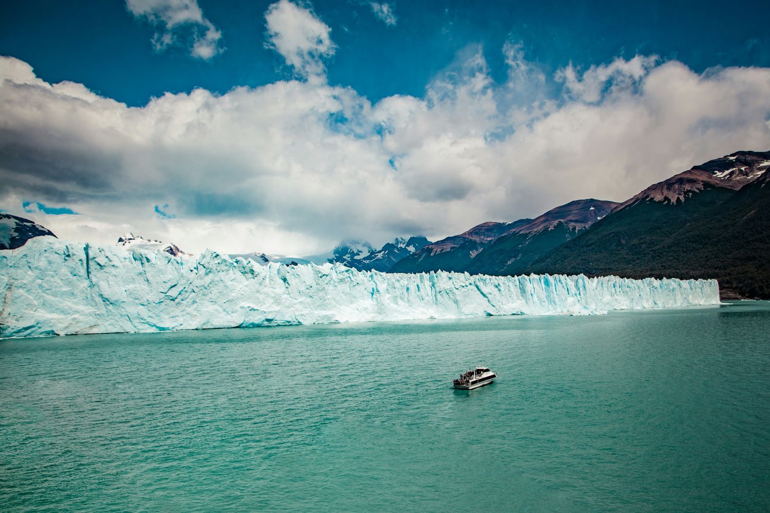 Passeios de Barco em El Calafate – Navegando no Lago Argentino