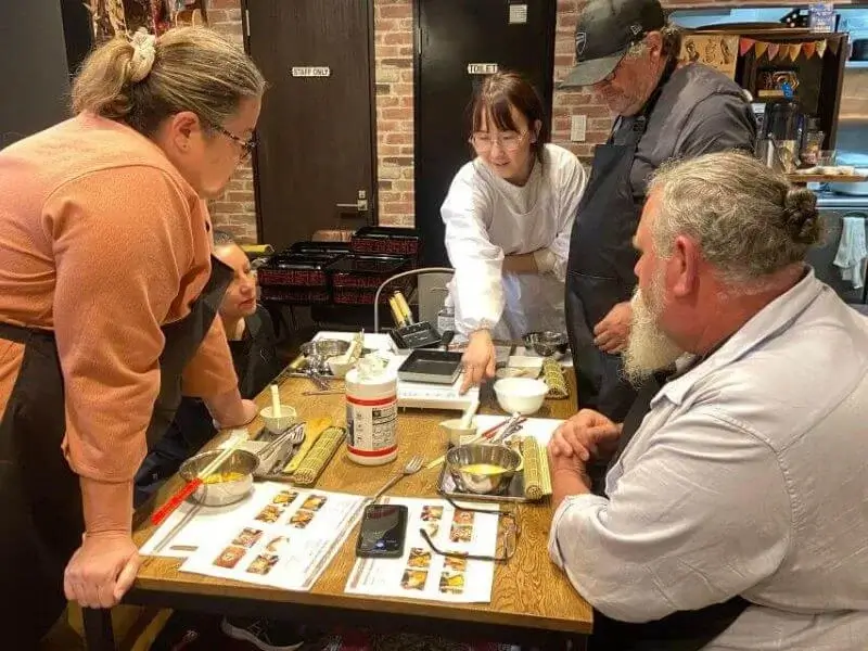 Aula de culinária japonesa Washoku Bento com almoço | Viva o Mundo
