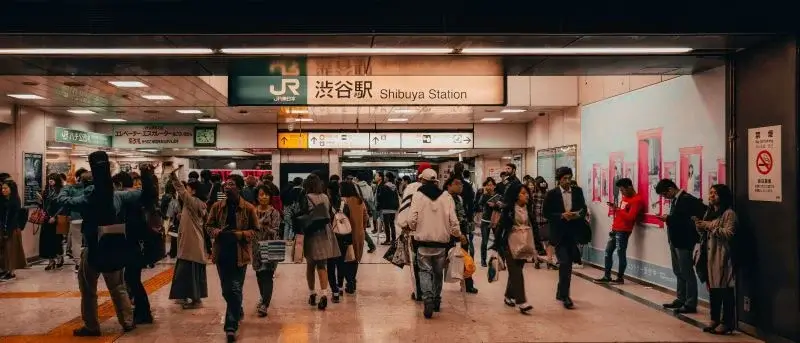 Sistema de transporte ferroviário subterrâneo na capital do Japão | Viva o Mundo