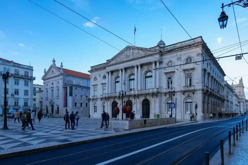 Como alugar carros em Portugal | Viva o Mundo