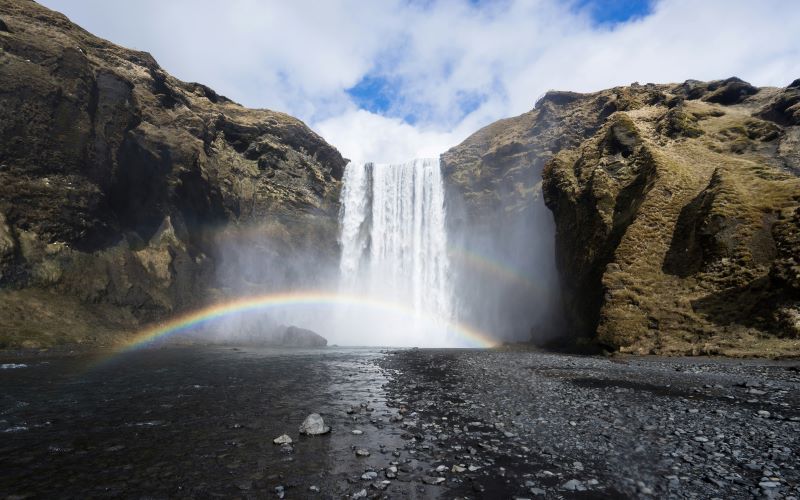 Excursão diurna às geleiras, cachoeiras e praia de areia preta saindo de Reykjavik | Viva o Mundo
