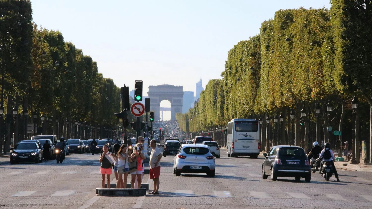 Aluguel de carro na França – Melhores locadoras, documentação e dicas