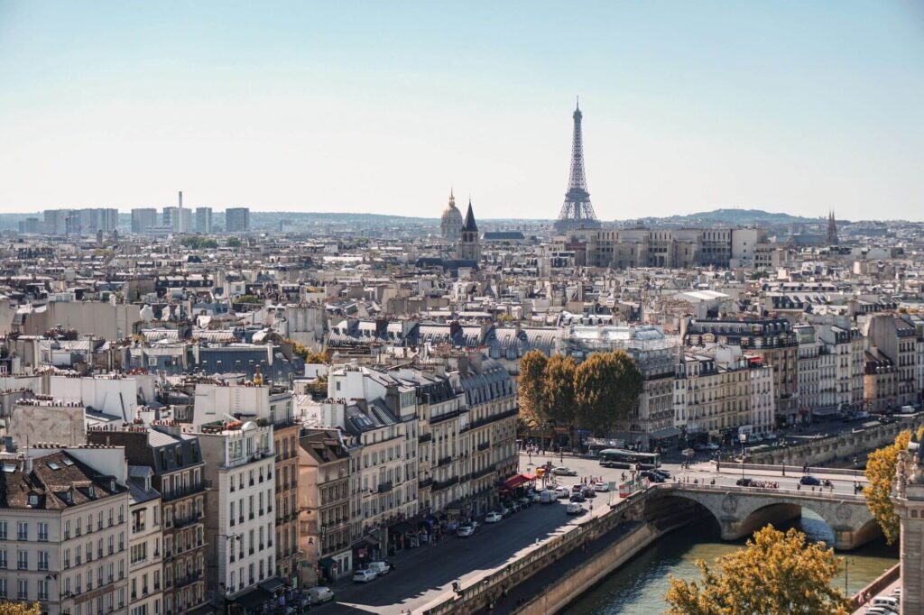 Holafly Paris: como funciona, preços e se vale a pena usar